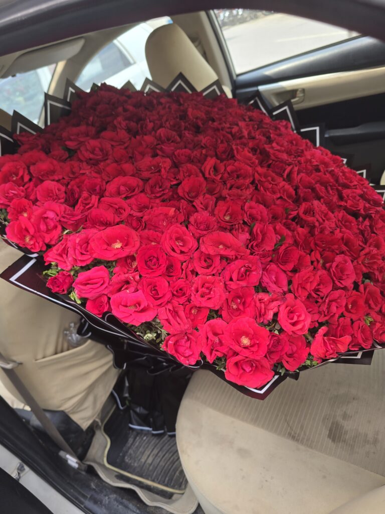 500 Roses Boque Premium 500 Roses BOUQUET - CH Flowers