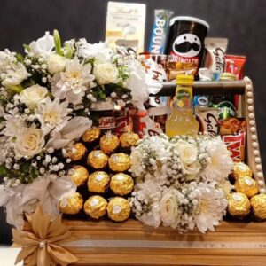 Luxury Eid Gift Basket – Flowers & Chocolates